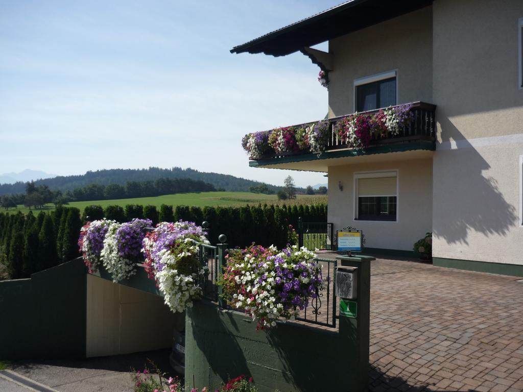 Landhaus Lassnig Moosburg Exterior foto